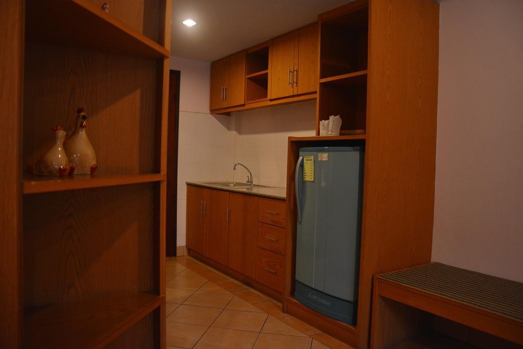 Seven Oaks Inn Джомтьен Номер фото