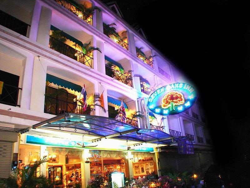 Seven Oaks Inn Джомтьен Экстерьер фото